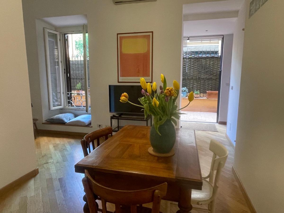 Colosseum Apartment With Big Terrace Rome Buitenkant foto